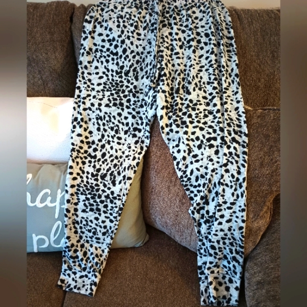 Nicole Miller Leopard Lounge Pants